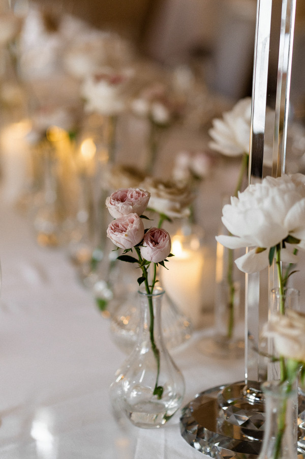 Камерная свадьба в ресторане Butler со свечами