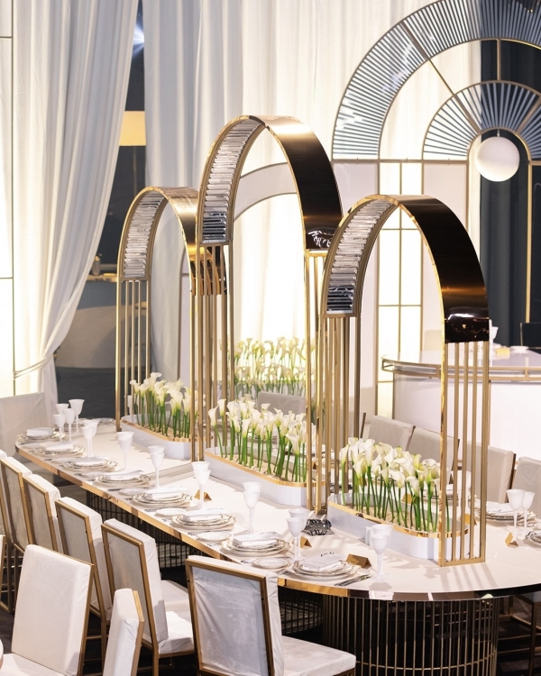 Черно-белая свадьба в стилистике конного клуба