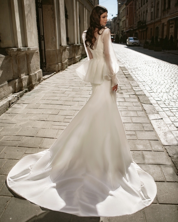 Платья-трансформеры — актуальная альтернатива нескольким нарядам