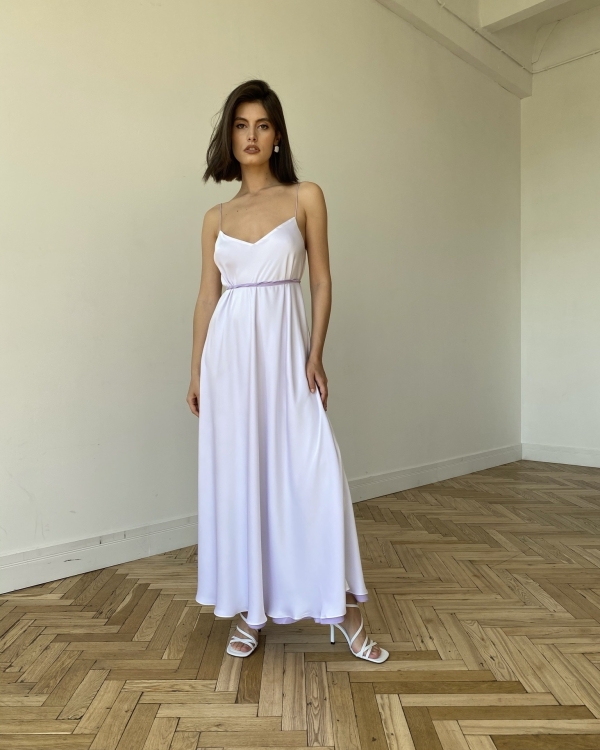 Платье-комбинация — универсальный вариант для утра невесты