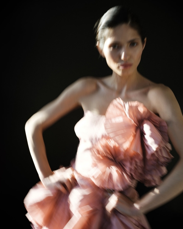 Нежный референс для фотосессии невесты в твоческом