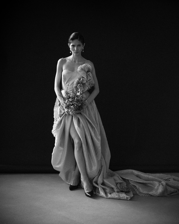 Нежный референс для фотосессии невесты в твоческом