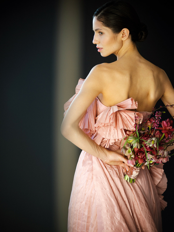 Нежный референс для фотосессии невесты в твоческом