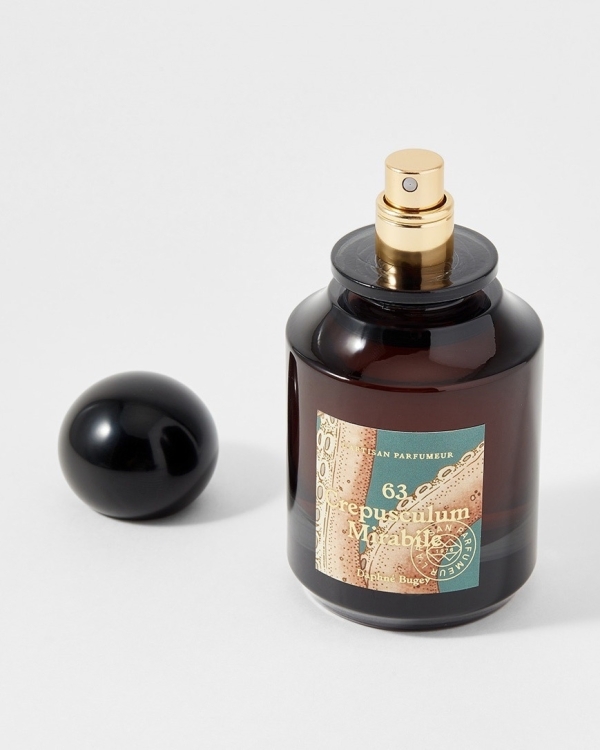 5 селективных ароматов с цветочными нотами для