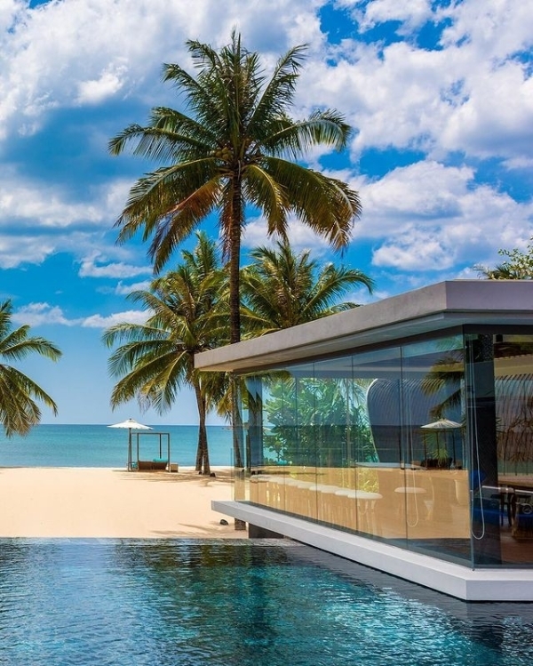 Медовый месяц у моря: куда сейчас можно