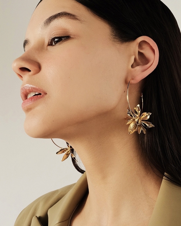 10 цветочных украшений для весенне-летней свадьбы