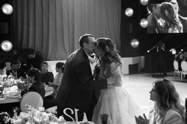 Свадьба во всех оттенках красного в Orion