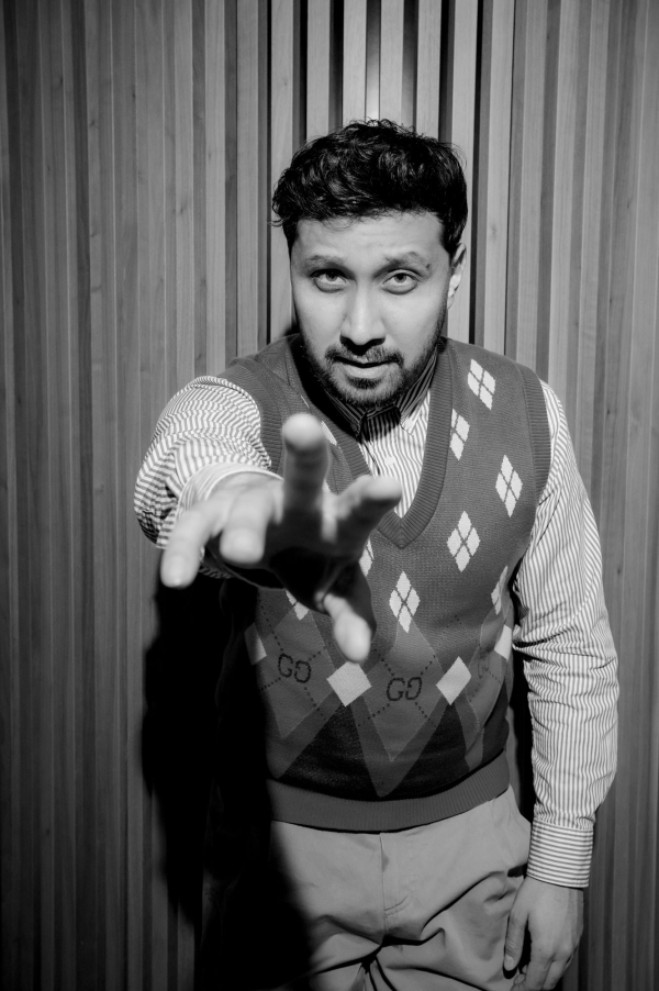 Ведущие Константин Анисимов