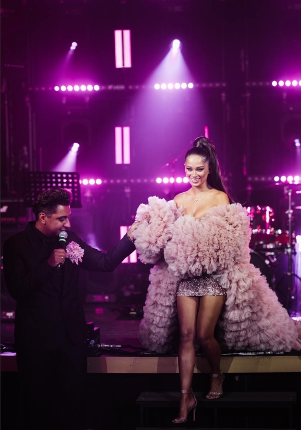 Ведущие Адис Маммо