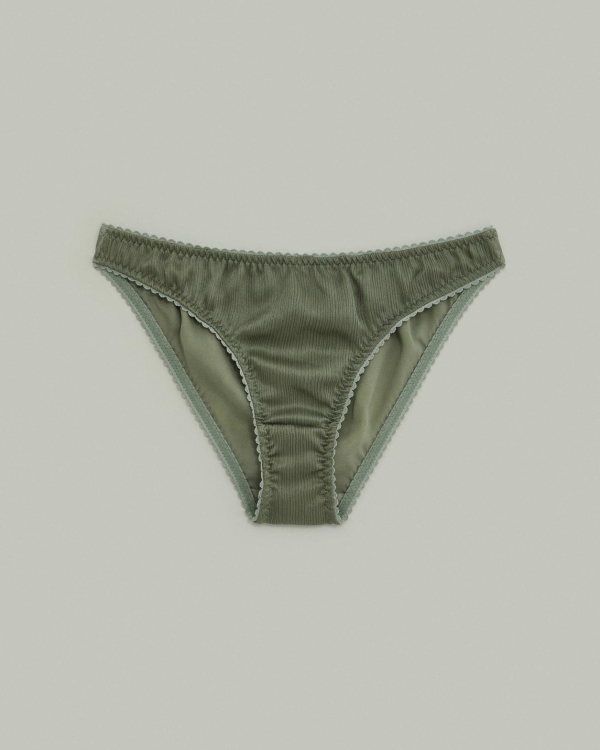 Где искать трусики-слипы для съемки утра невесты