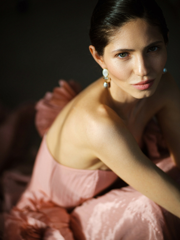 Нежный референс для фотосессии невесты в твоческом