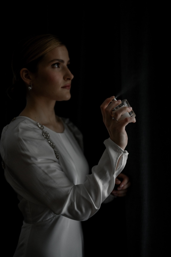 Вулканический песок и хрупкие цветы на свадьбе