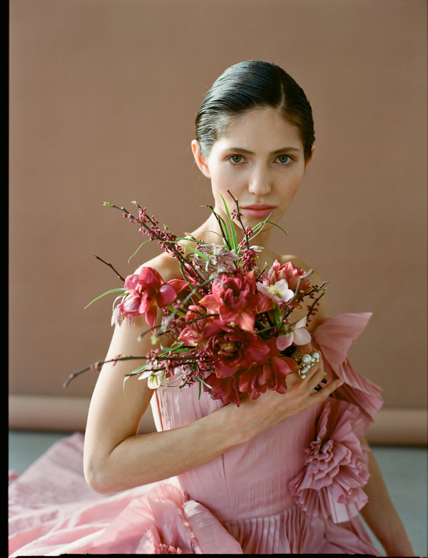 Нежный референс для фотосессии невесты в твоческом