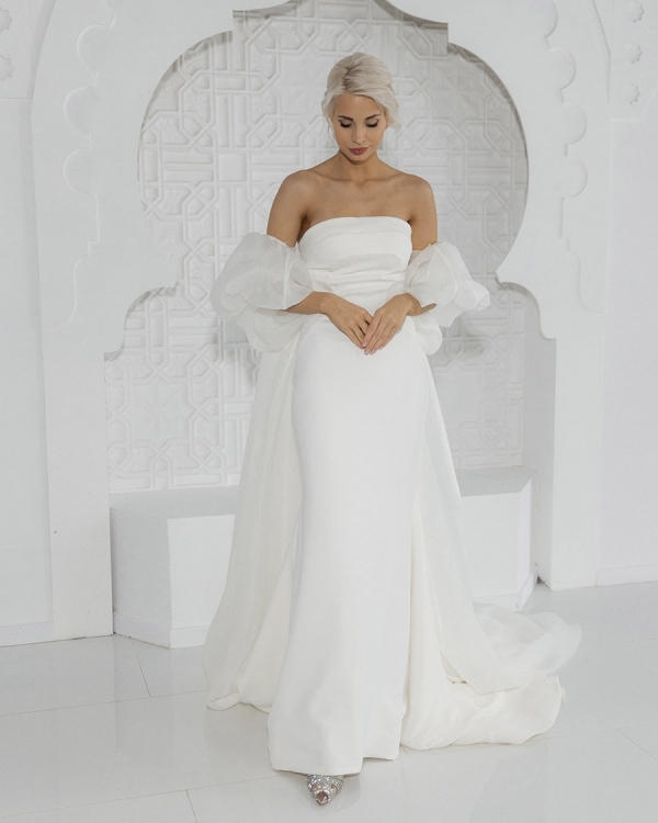 Ручная вышивка и полупрозрачные ткани в новой