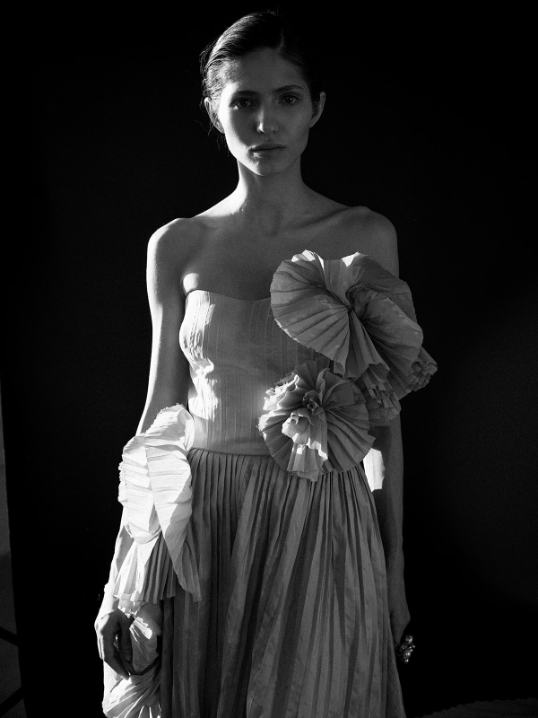 Нежный референс для фотосессии невесты в твоческом