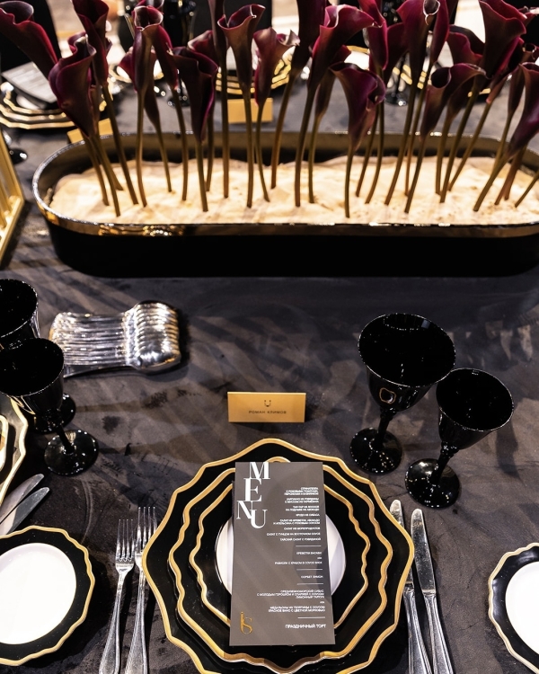 Черно-белая свадьба в стилистике конного клуба