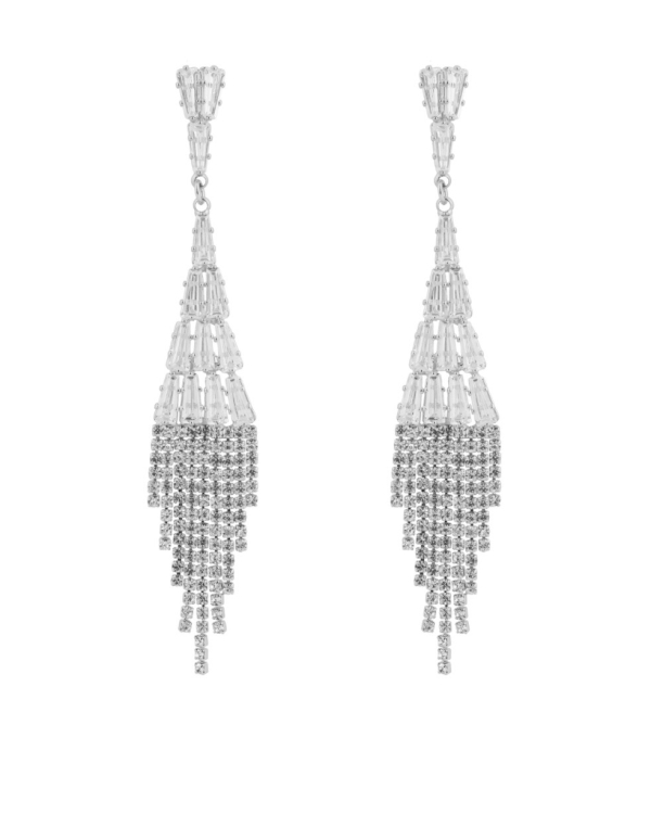 Большие серьги — самый стильный аксессуар для лаконичного