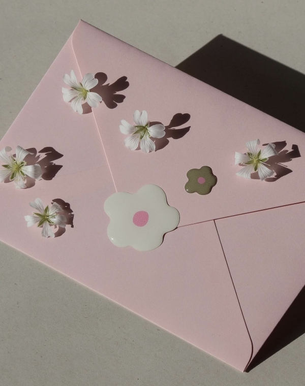 15 милых подарков подружкам невесты на девичник