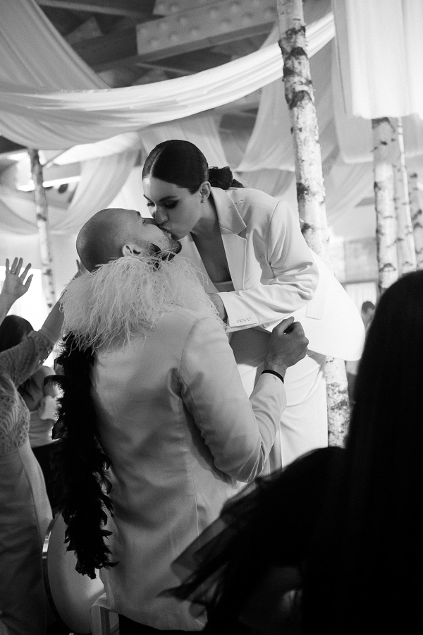 Черно-белая свадьба в модном пространстве Yauza Place