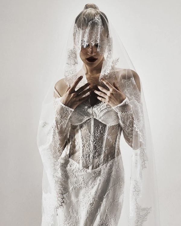 14 кружевных образов невесты для летней свадьбы