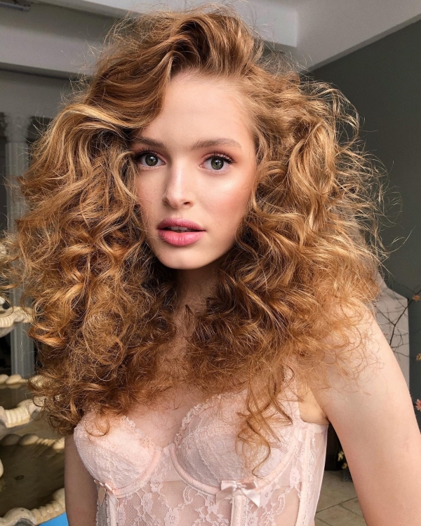 Стилисты Анастасия Лисицына