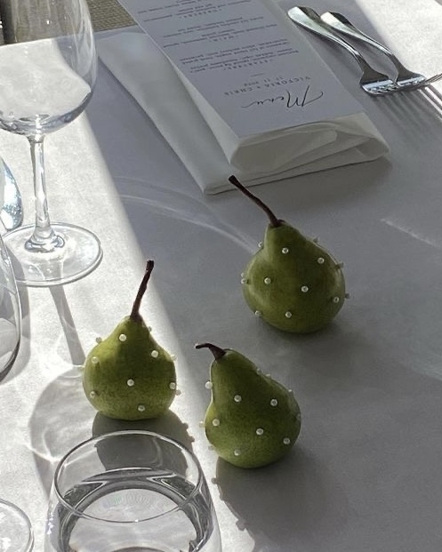 Девичник: 18 идей для оформления ужина с