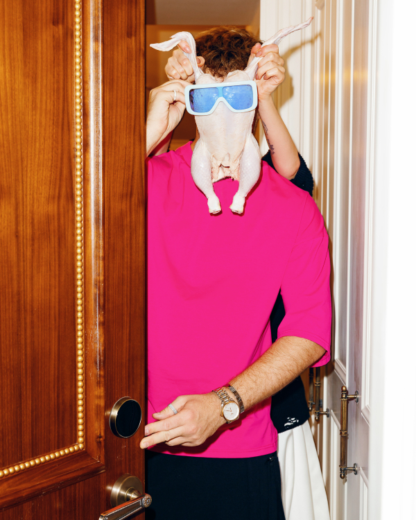 Ведущие Владислав Сапунов