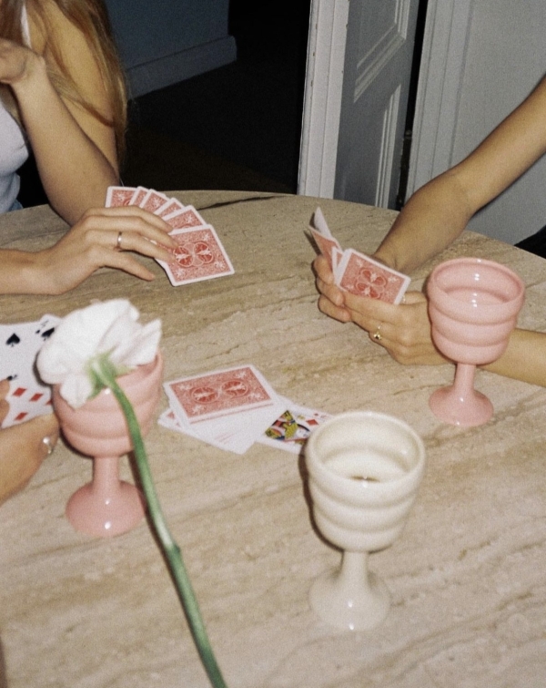 15 милых подарков подружкам невесты на девичник