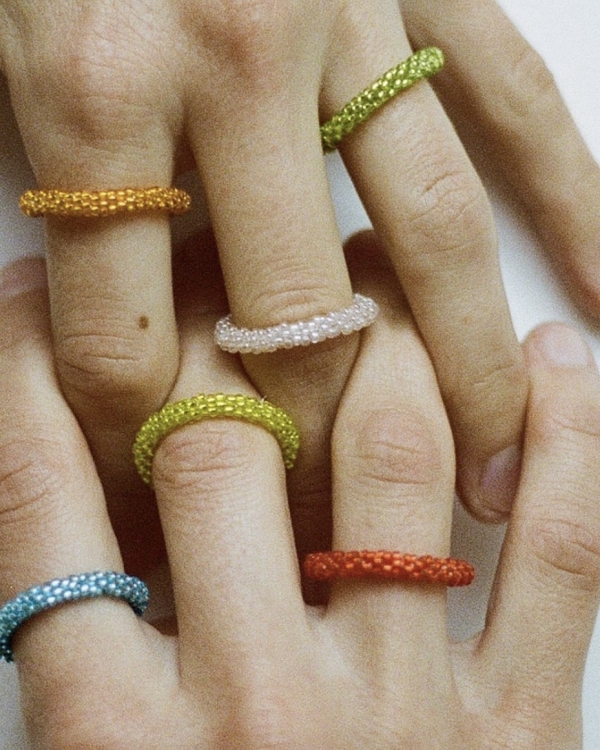 15 милых подарков подружкам невесты на девичник