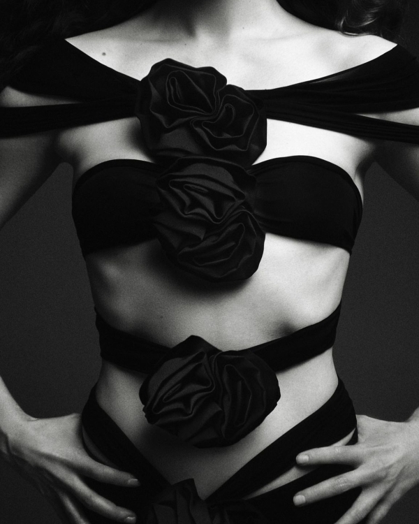 16 черных платьев для образов подружек невесты