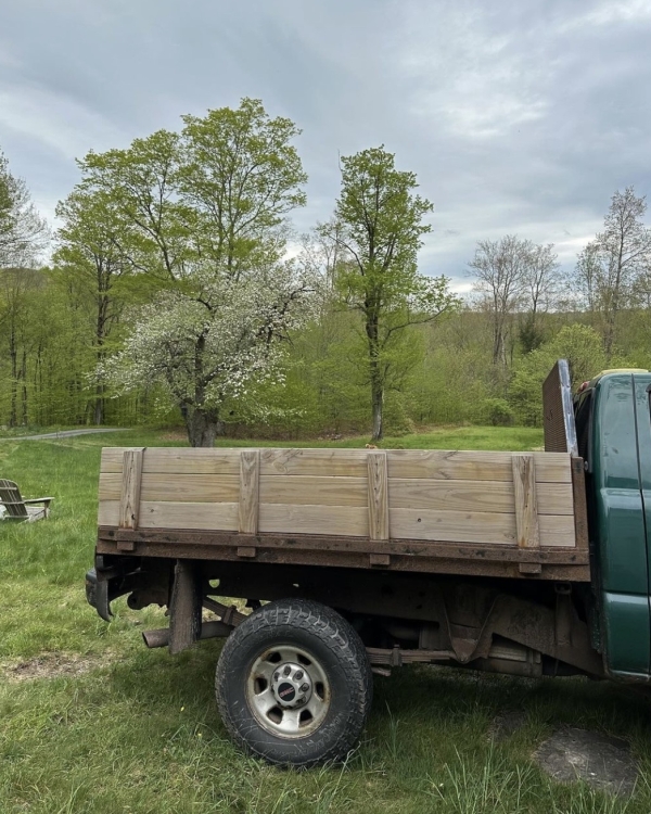 Скучно не будет: подборка отпускной литературы на