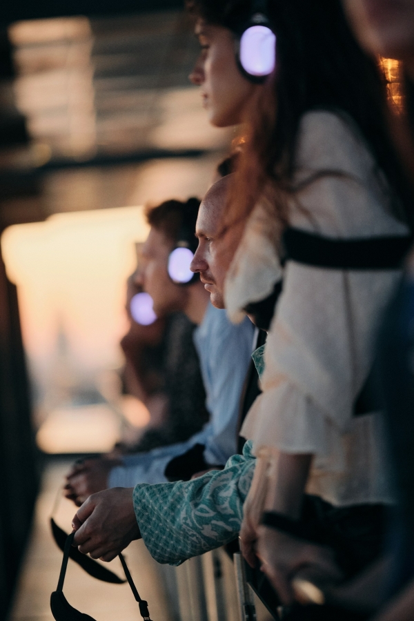 Медитации, ароматерапия и диджей-сет на закате: как