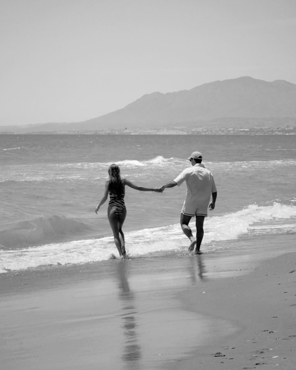 Как вежливо попросить гостей не дарить цветы