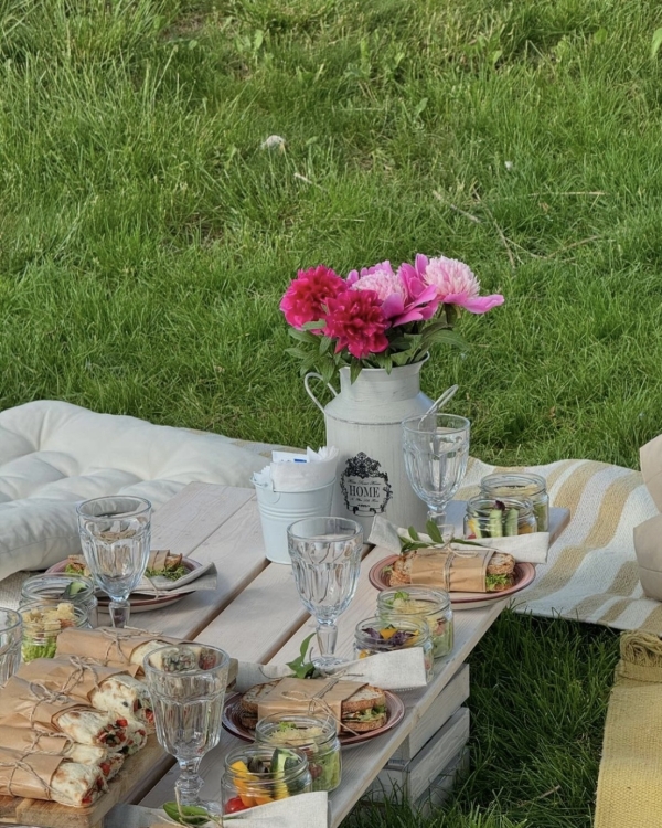 Электроника в «Кристалле», романтик под открытым небом