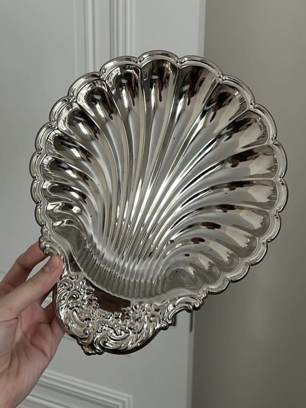 Красивая посуда — всегда хорошая идея для подарка