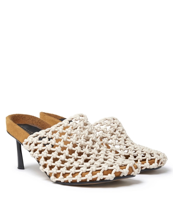 Не носите платья с беговыми кроссовками: 20