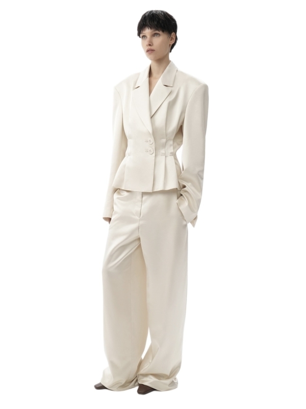 Не только платья: альтернативные свадебные образы для