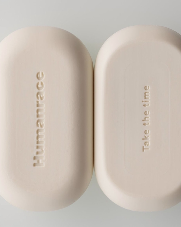 Как избавиться от пятен на белом?