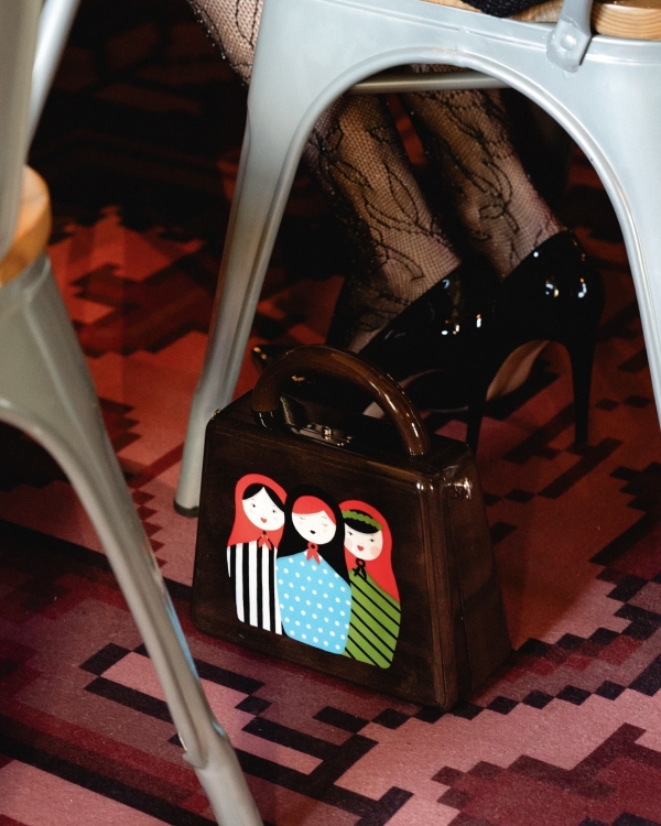 Атмосфера русского бомонда XX века на дне