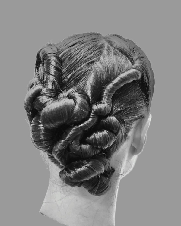 Трендовые собранные прически для невест 2024