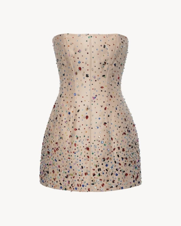 Еще больше нежности! Собираем образы для гостей