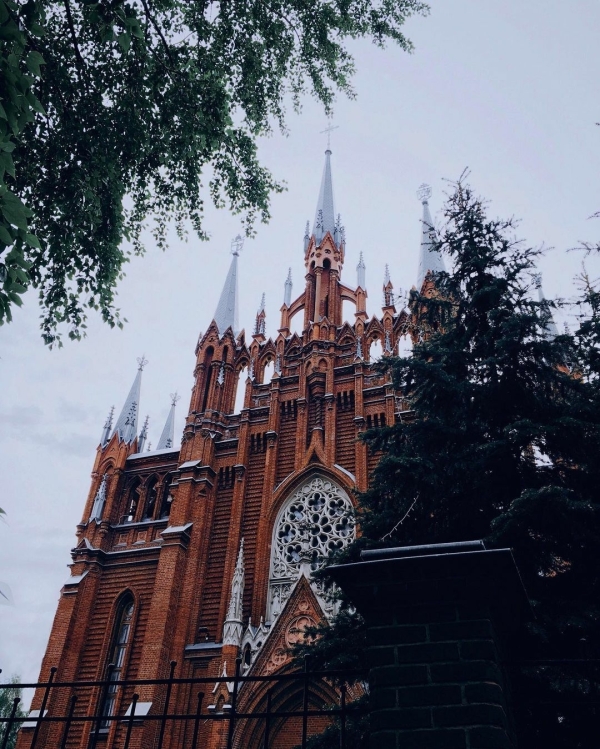 Интересные локации для свадебной съемки в Москве