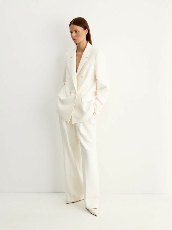 Не только платья: альтернативные свадебные образы для