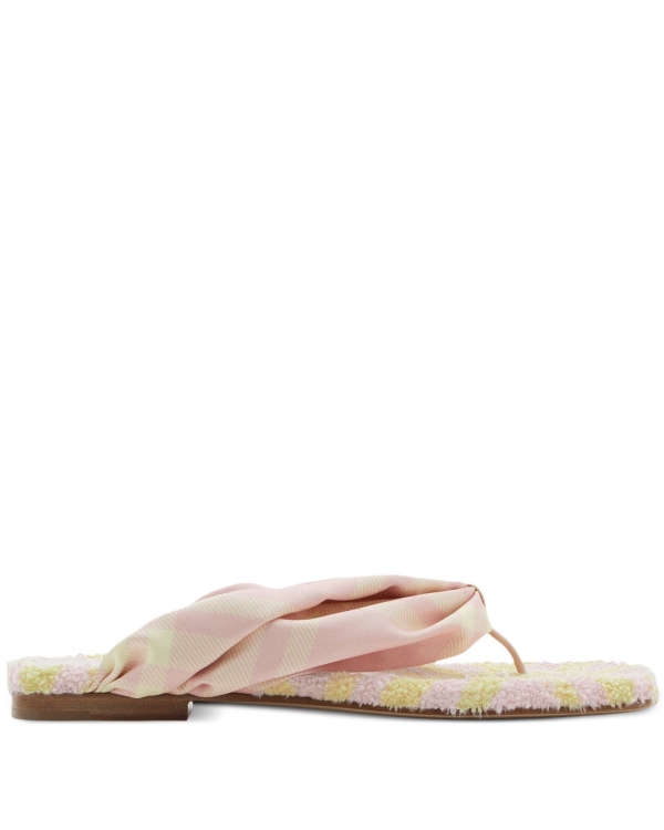 Не носите платья с беговыми кроссовками: 20