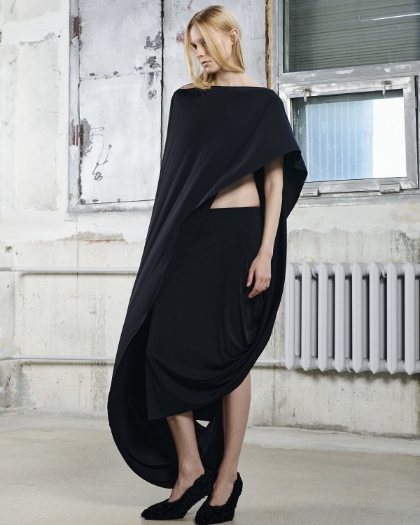 Dress code: total black. Собираем образы для