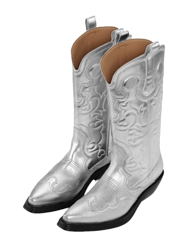 Казаки — главная обувь американских невест. Где