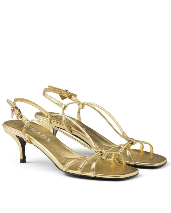 Не носите платья с беговыми кроссовками: 20