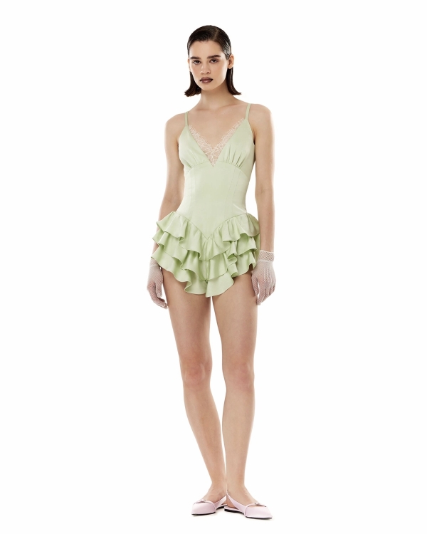 Замуж, как Бриджертоны. 30 предметов гардероба для