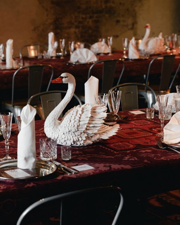 Атмосфера русского бомонда XX века на дне