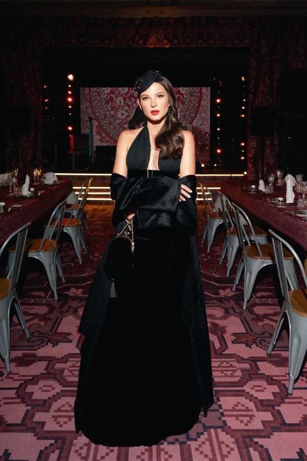 Атмосфера русского бомонда XX века на дне